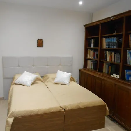 Elena's Old Corfu Town Apartment *