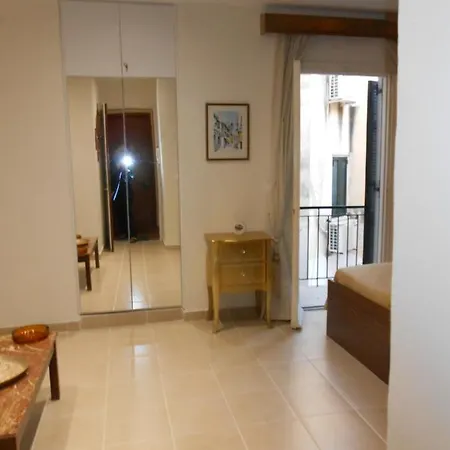 Elena's Old Corfu Town Apartment